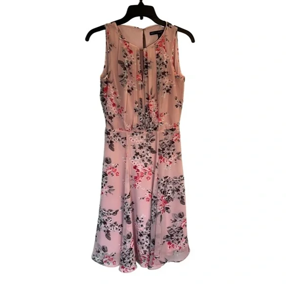 White House Black Market dress. - Picture 2 of 10